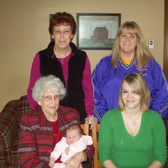 Meet your Posher, Kristin - Picture 1 of 1